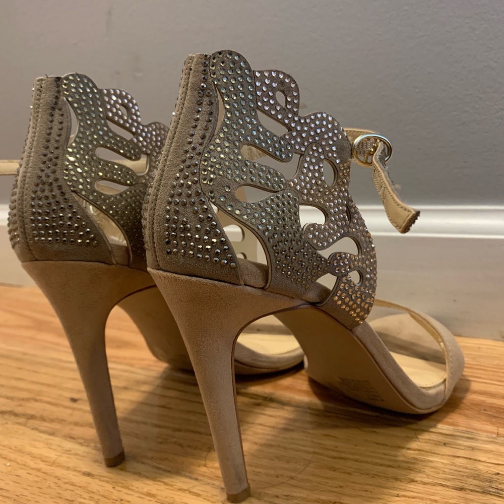 Heels - Picture 2 of 4